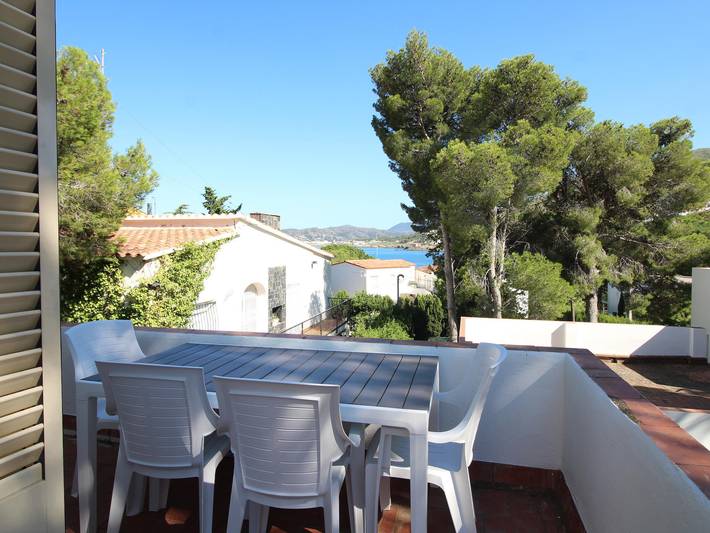 Casa rural para 8 personas, con Terraza y Jardín en Alt Empordà