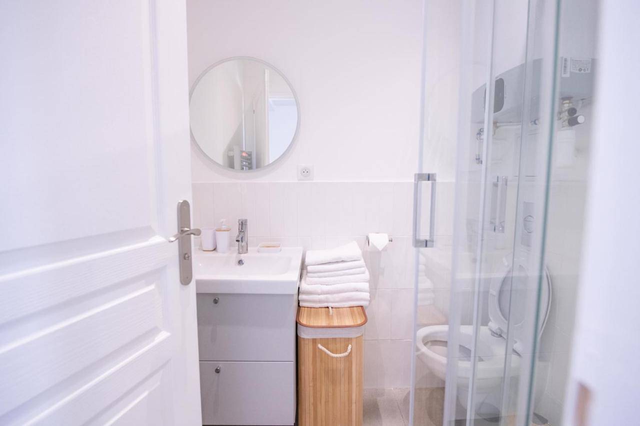 Appartement entier, Portes de Paris Rer C à 2 min Wifi & Parking Inclus in Choisy-le-Roi, Val-de-Marne