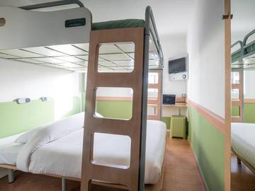 Hôtel pour 3 personnes, avec jardin à Fès
