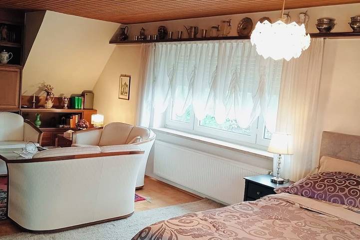 Ganze Wohnung, Ferienwohnung mit schöner Aussicht in zentraler Lage zu vermieten in Röslau in Röslau, Landkreis Wunsiedel im Fichtelgebirge