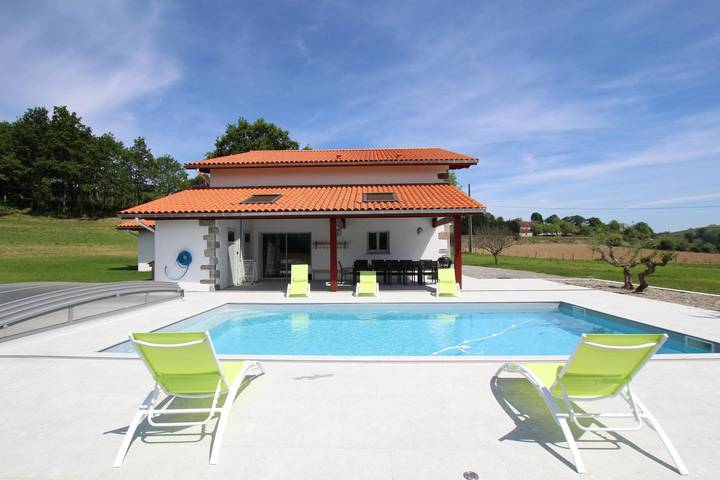 Gîte pour 12 personnes, avec piscine et jardin à Juxue - 3