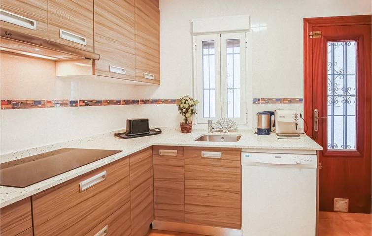 1km to Beach, A/C, Terrace & WiFi in Rental in La Zenia Centre, Orihuela