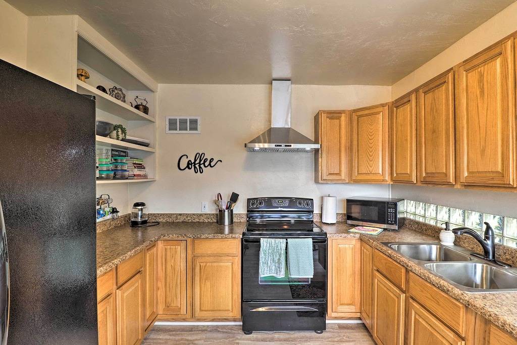 Comfy & Cozy Kalispell Home: Walk to Downtown in Kalispell, Flathead Nationalwald