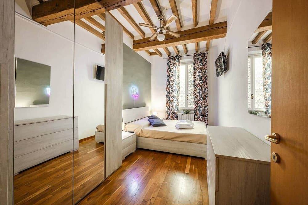 Entire apartment, Binario 11 – City Center, Station, Netflix in Modena, Modena Province