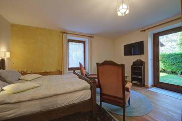 Bed And Breakfast for 2 Guests in Issogne, Aosta Valley, Picture 1