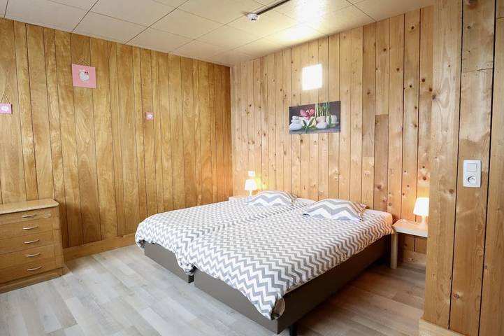 Location de vacances pour 19 personnes, avec terrasse et jacuzzi à Trooz - 3