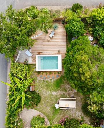 Chambre d’hôte pour 2 personnes, avec piscine et vue ainsi que terrasse et jardin à Cambes