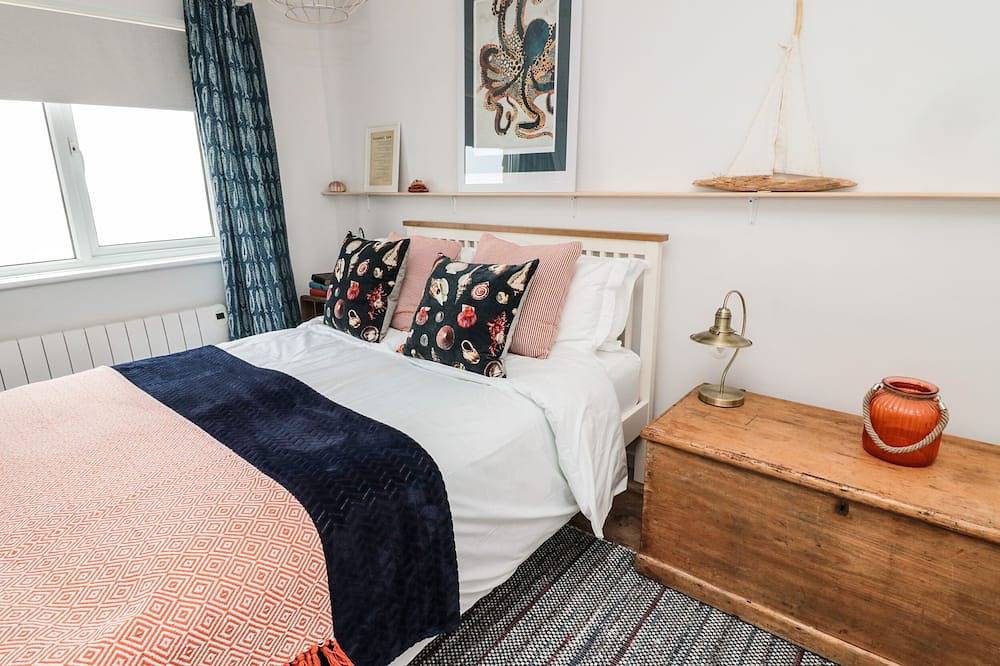 Sea Snug, pet friendly, character holiday cottage in Spittal in Tweedmouth, Northumberland