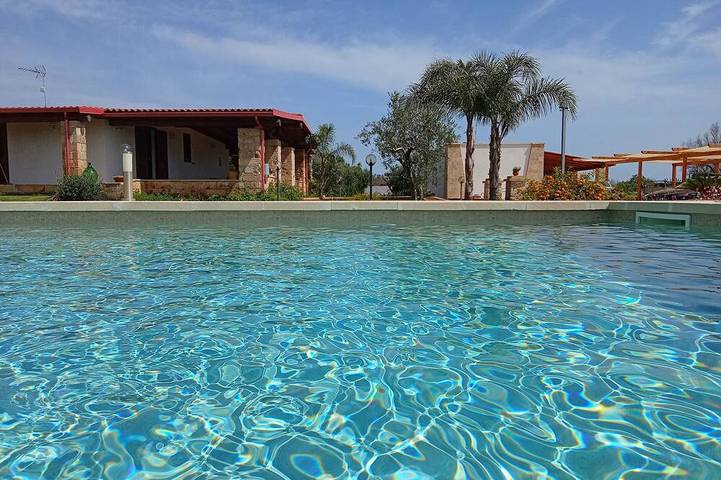 Gîte pour 10 personnes, avec Terrasse et Jardin à Gallipoli