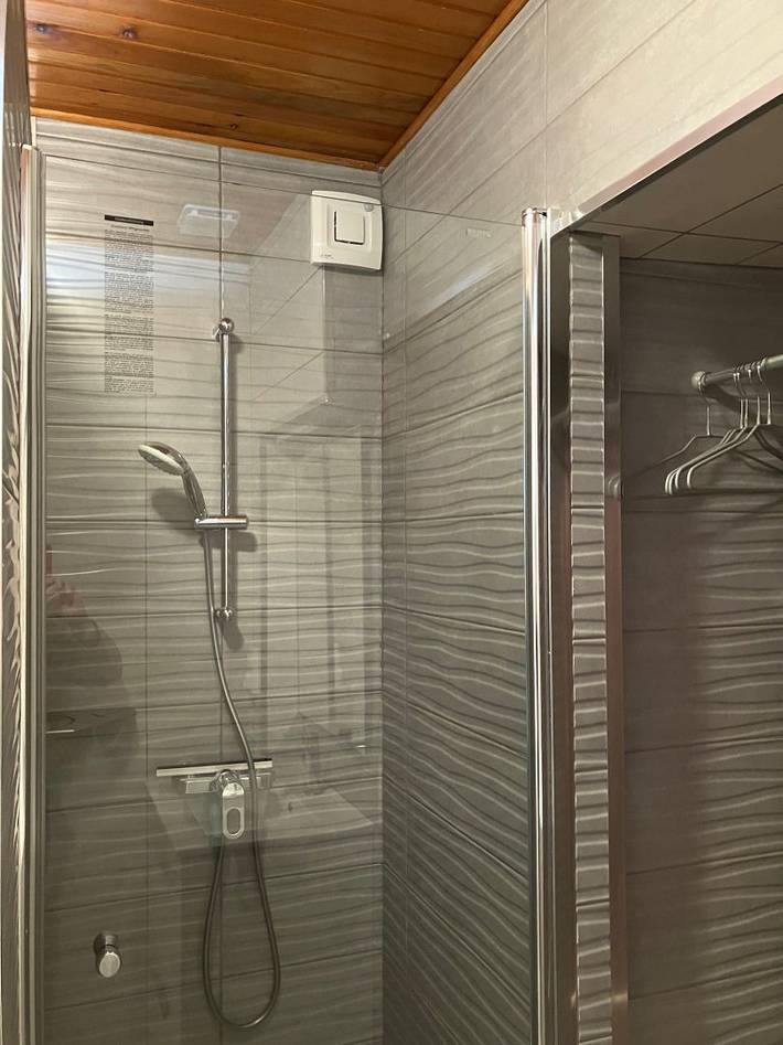 Gîte pour 4 personnes, avec jardin et terrasse à Chambon-sur-Lac - 4