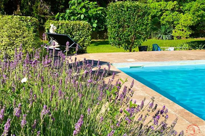 Gîte pour 4 personnes, avec jardin et piscine à Narbonne