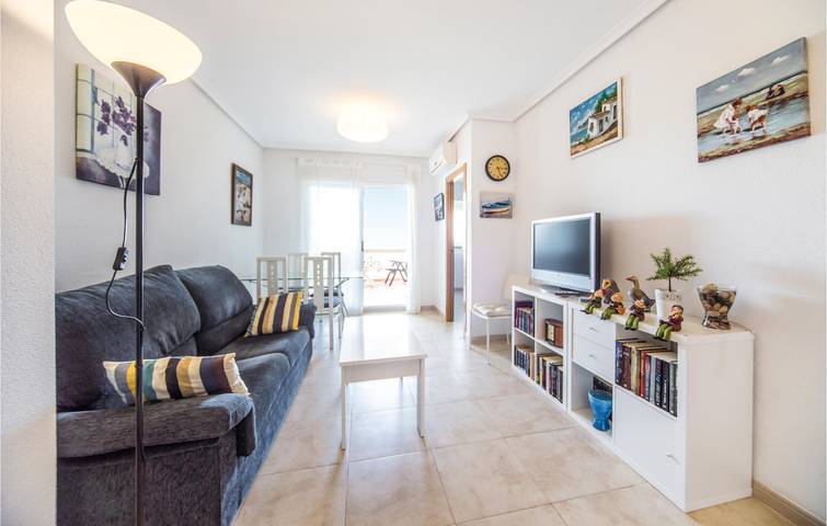 Gîte pour 4 personnes, avec terrasse ainsi que vue et piscine à Cabanes - 4