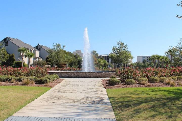 Vacation rental for 6 people, with pool and hot tub as well as balcony/terrace in Litchfield