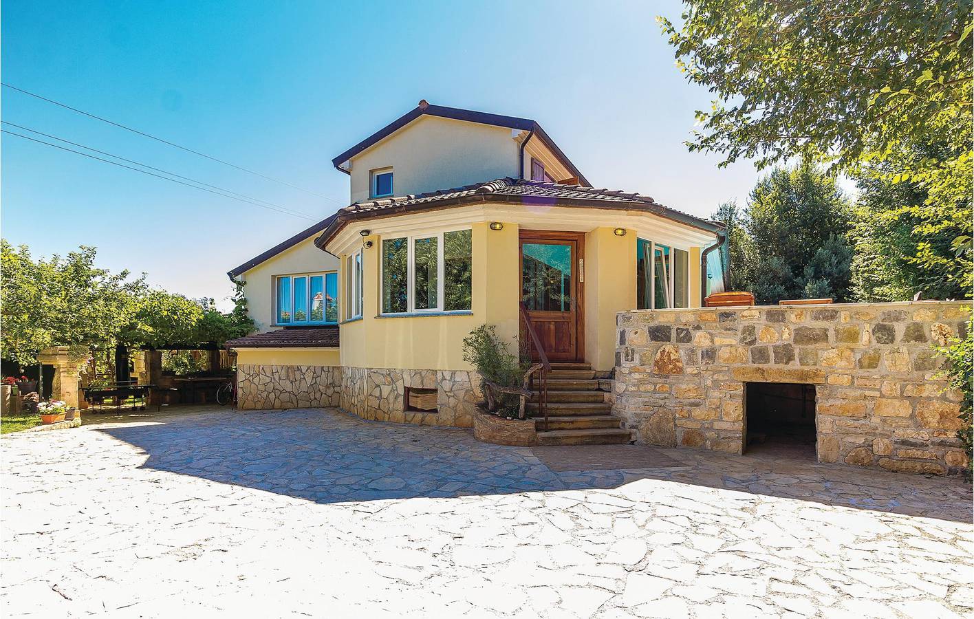 Casa vacanza a Sisan a partire da 518€ a notte