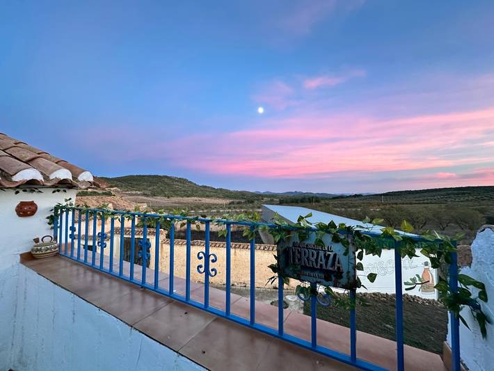 Alojamiento Rural La Tinaja: vistas a la montaña, piscina privada y Wi-Fi in Liétor, Provincia de Albacete