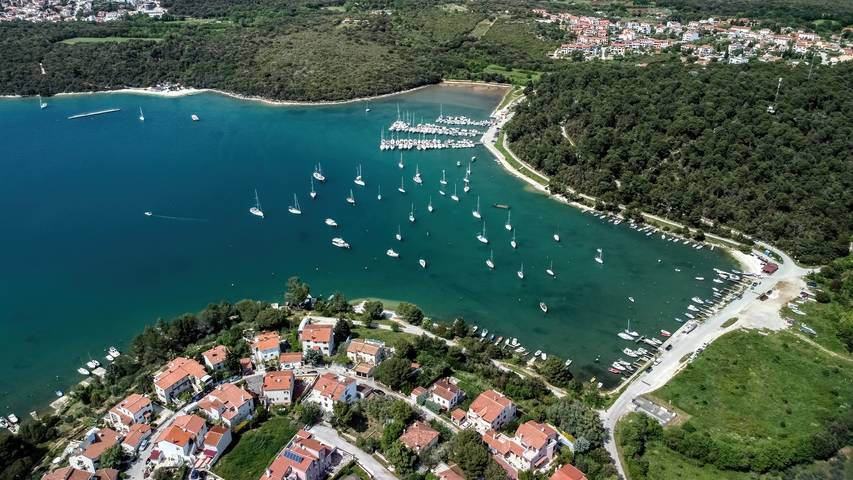 Appartement entier, Appartement de vacances pour 2 personnes avec terrasse in Banjole, Côte Sud d'Istrie