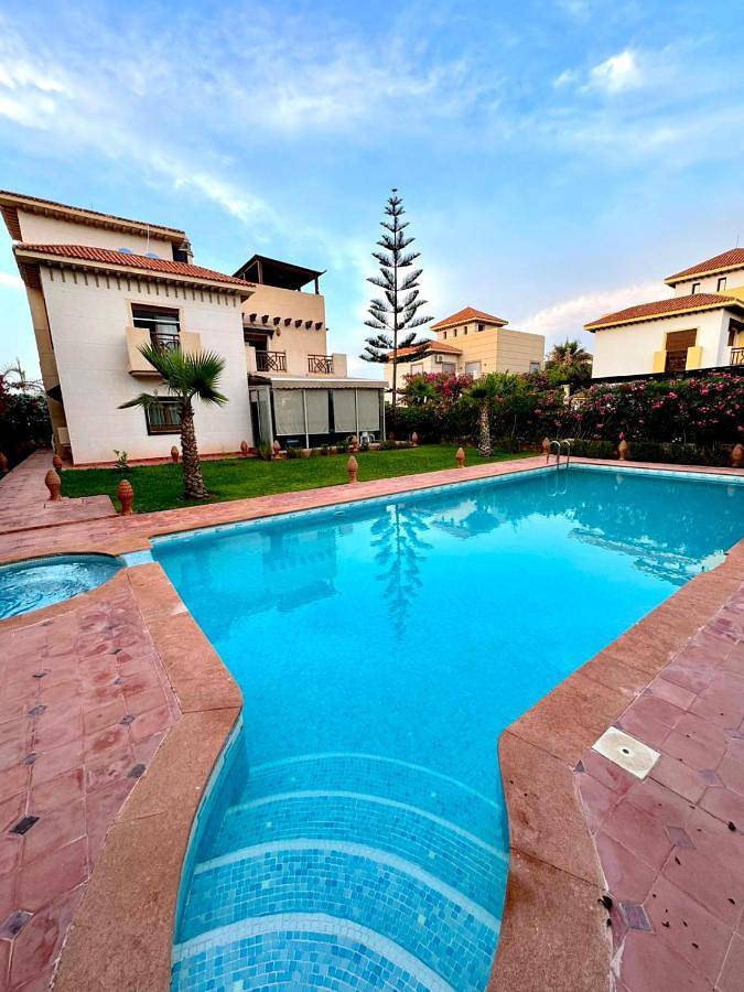 Villa pour 8 personnes, avec jardin ainsi que vue et piscine, animaux acceptés à Saïdia