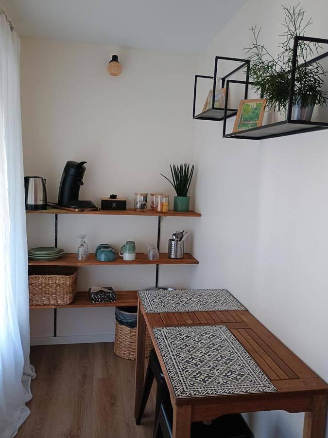 Double Room with Private Bathroom in Coutances, Région de Coutances