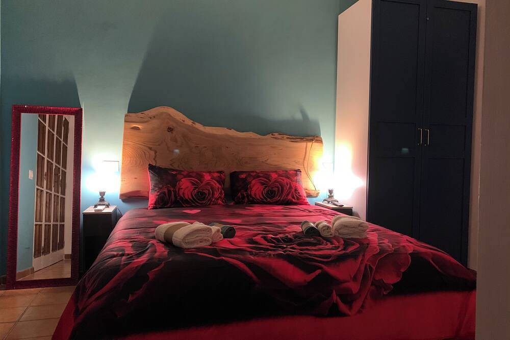 The Villino del Magico in Trevignano Romano, Braccianosee