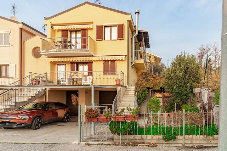 Apartamento entero, Apartamento de vacaciones para 5 personas con terraza in Loreto, Provincia de Ancona