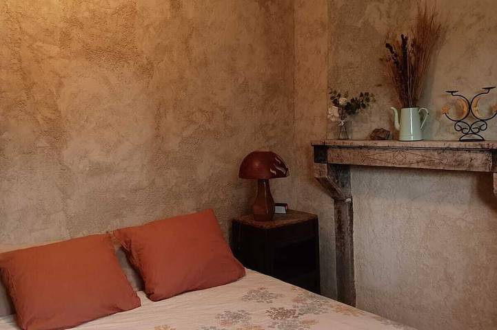 Gîte pour 3 personnes dans Thoste - 2