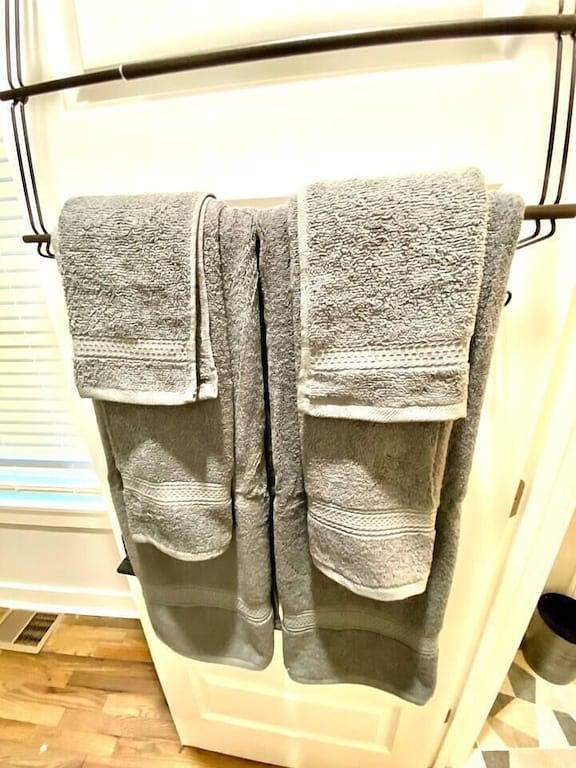 Cozy Modern Home minutes from Airport and Downtown - Pet Friendly! in East Point, Fulton County