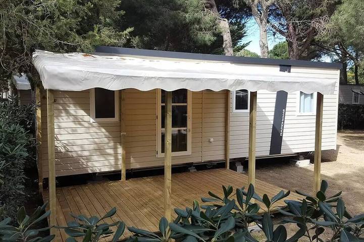 Camping pour 4 personnes à Sainte-Marie-la-Mer