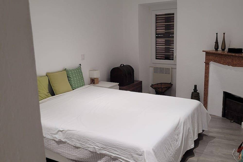 Agréable Maison Typique De Village Rénové in Calenzana, Calvi e dintorni