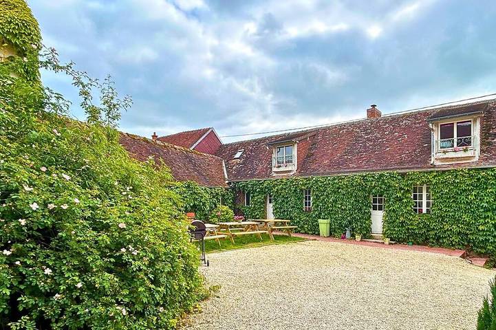 Location de vacances pour 5 personnes, avec jardin et jacuzzi, animaux acceptés dans Oise