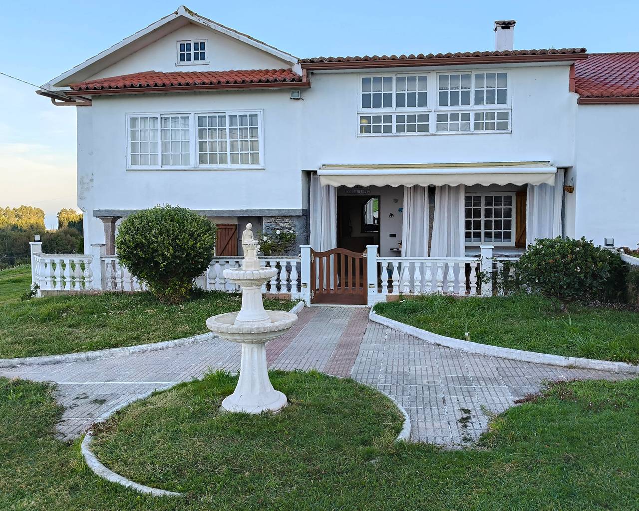Maison de Vacances 'Casa Corral Bouzamayor' avec Vue sur la Mer, Terrasse Privée et Wi-Fi in Valdoviño, Costa de Galicia