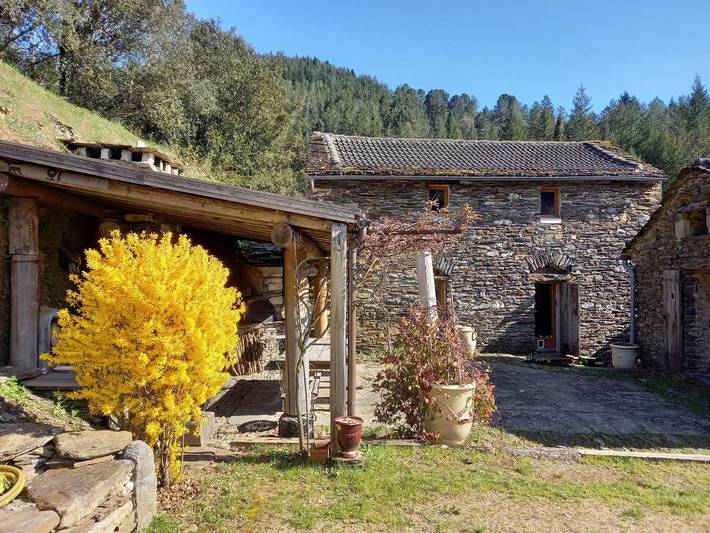Appartement de vacances pour 4 personnes, avec Terrasse et Jardin ainsi que Piscine et Vue