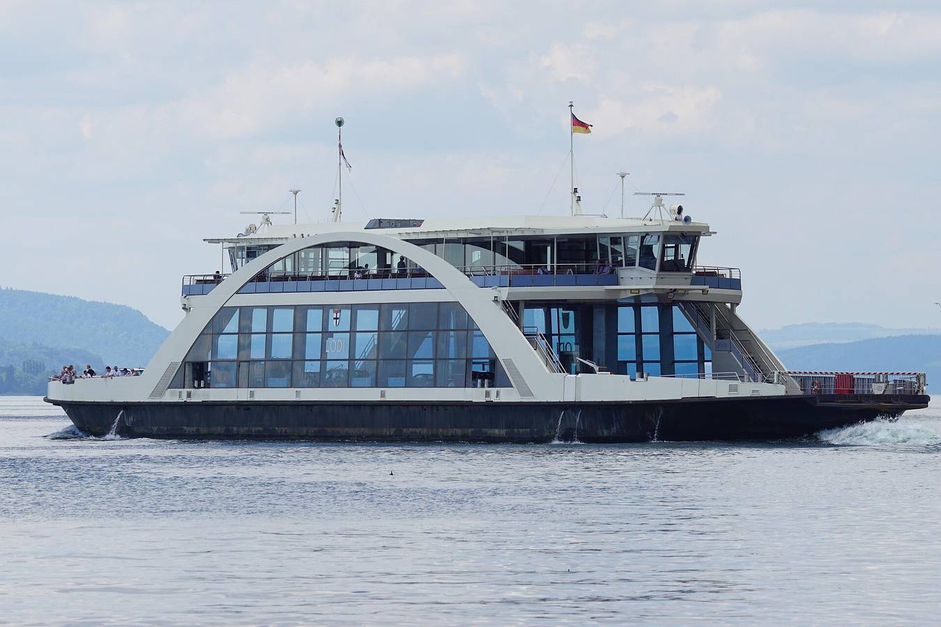 Appartement 'B' met uitzicht op het meer, balkon en Wi-Fi, foto 12
