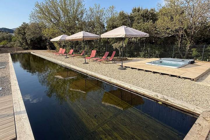 Ferienhaus für 15 Personen, mit Garten und Terrasse sowie Whirlpool, mit Haustier - 1