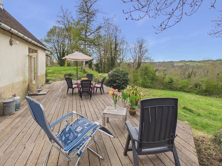 Location de vacances pour 2 personnes, avec jardin ainsi que piscine et vue à Fanlac - 2