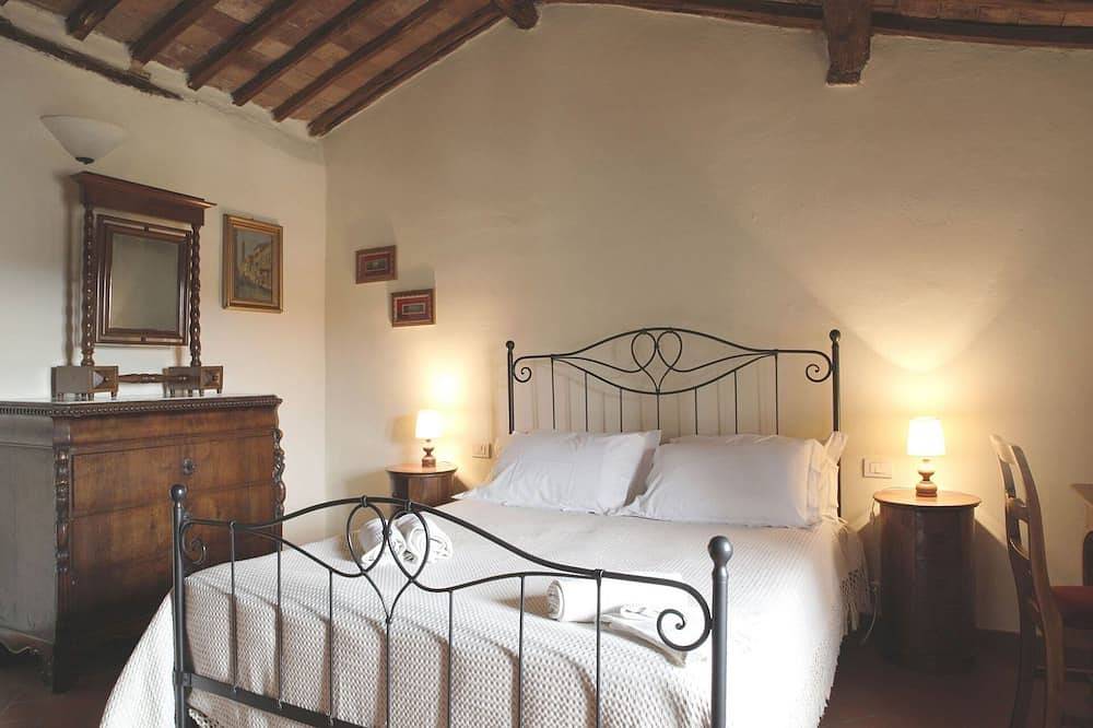 \"Borgo dei Fondi\" Splendid Farmhouse free wifi-free parking in Siena, Chianti