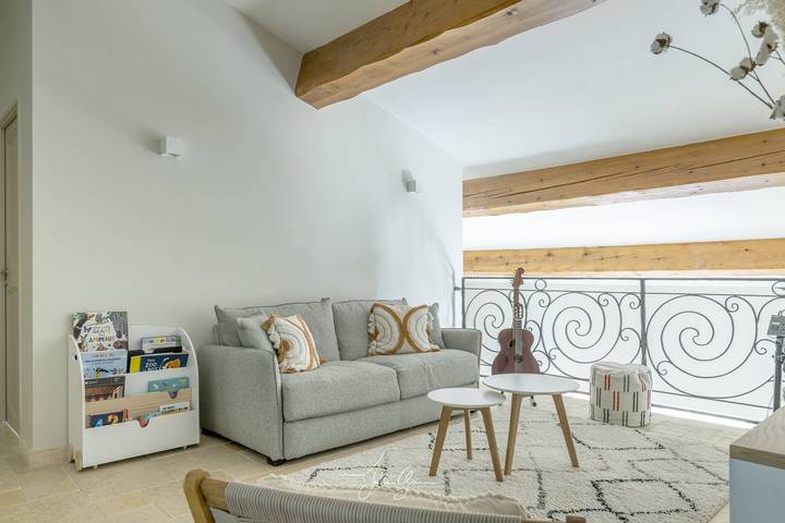 Ganze Ferienwohnung, Ferienwohnung für 12 Personen mit Garten in Mougins, Mittelmeerküste (Frankreich)