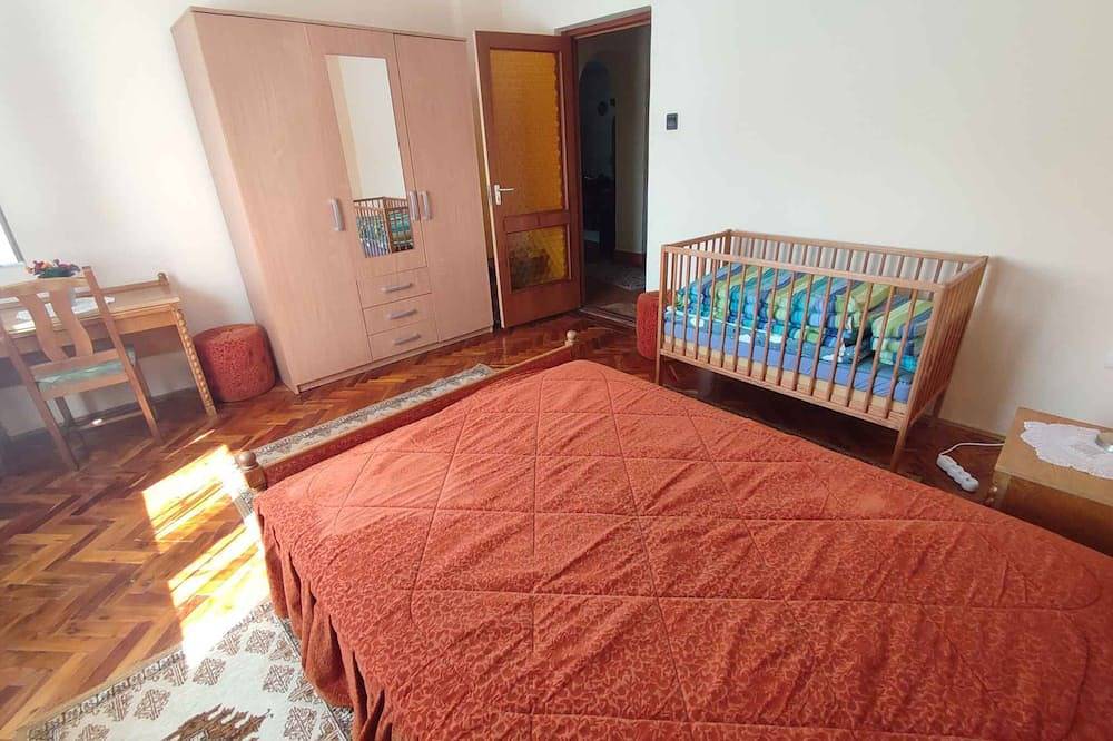 Holiday home in a quiet location with terrace in Gárdony, Gárdonyi járás