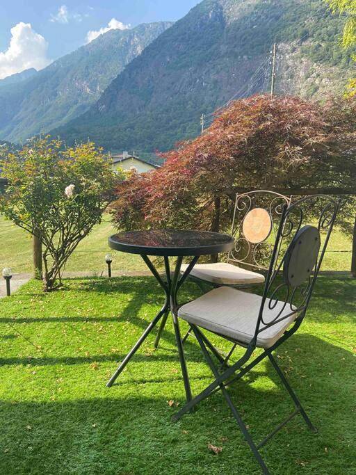 Ferienwohnung für 4 Personen, mit Terrasse und Garten in Maggia