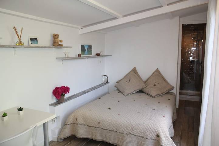 Gîte pour 2 personnes, avec jardin ainsi que piscine et terrasse à Gémenos - 3