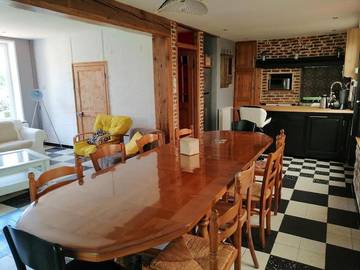 Gîte pour 10 personnes, avec jardin dans Lederzeele