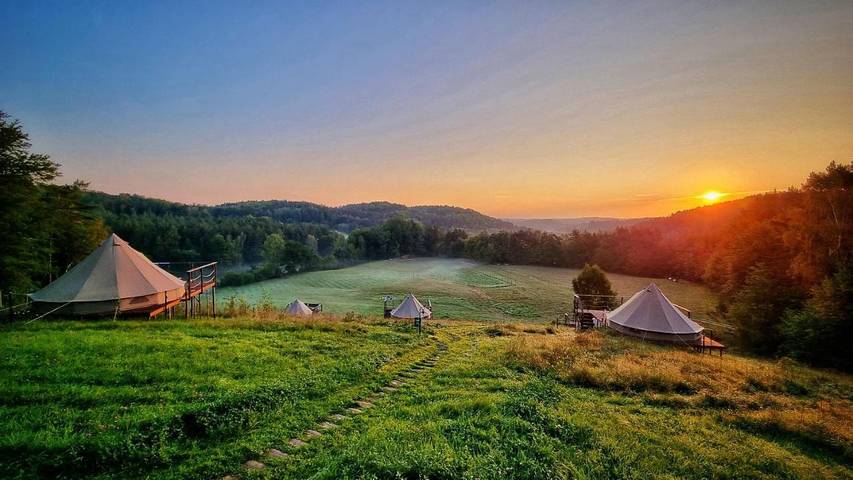 Camping für 2 Personen, mit Terrasse und Garten sowie Sauna und Ausblick in Pommern