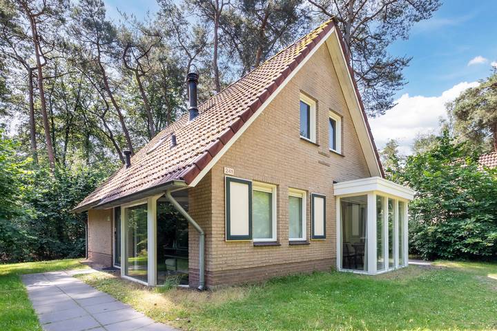 Bungalow für 8 Personen, mit Terrasse und Balkon/Terrasse - 1
