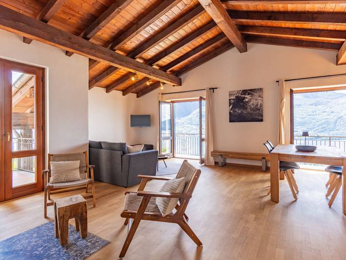 Gîte pour 6 personnes, avec Balcon ainsi que Jardin et Vue sur le lac à Vercana - 3