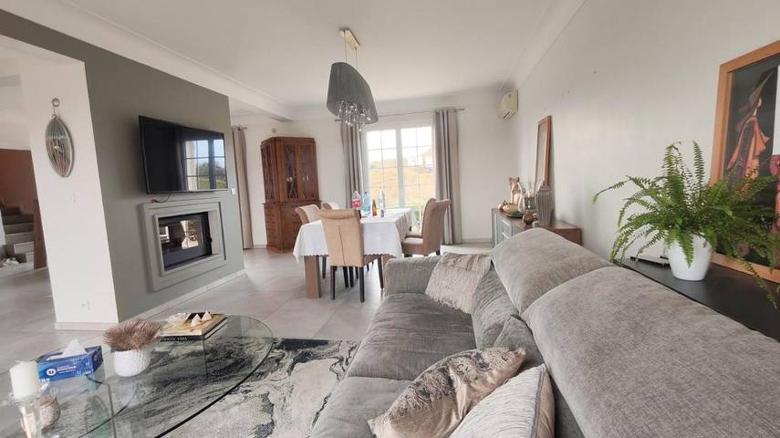 Location de vacances pour 6 personnes, avec Balcon et Terrasse ainsi que Piscine et Vue dans Baigts-de-Béarn
