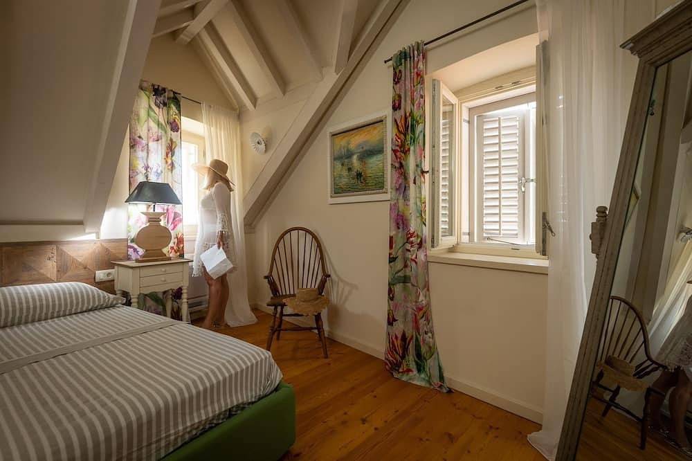 Villa Eudora - in the heart of charming Komiža in Komiza, Split-Dalmatia