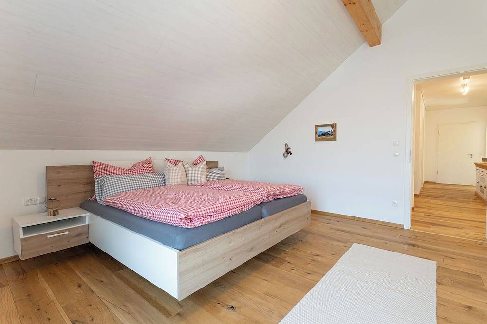 Ganze Wohnung, Ferienwohnung Anemone - 4 Zimmer, großer Balkon & Alpenflair in Germaringen, Bayerisch Schwaben