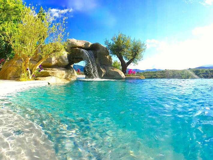 Location de vacances pour 6 personnes, avec terrasse ainsi que piscine et jardin à Bédarieux - 2