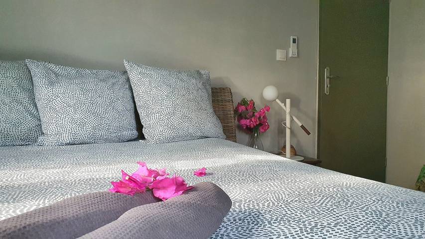Villa elegante con jardín y piscina privada en Lamentin. in Le Lamentin, Martinica