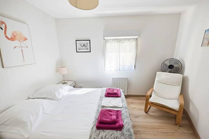 Ganze Wohnung, Ferienhaus mit Pool, eingezäuntem Garten – Haustiere willkommen in Saint-Gilles, Mittelmeerküste (Frankreich)