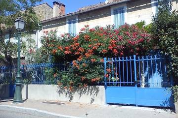 Gîte pour 6 personnes, avec terrasse et jardin à Lamanon